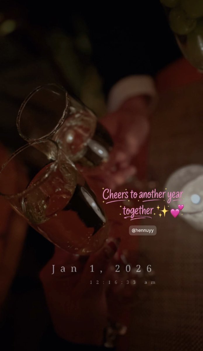 labbsitabebelyn's tweet photo. I promise you no more tears for new year’s… as soon as it hits 12 o’ clock that’s when all the crying stops 🤍🕯️✨

I promise you that our best year’s just started ❤️‍🩹 https://t.co/VIedzmAgtb