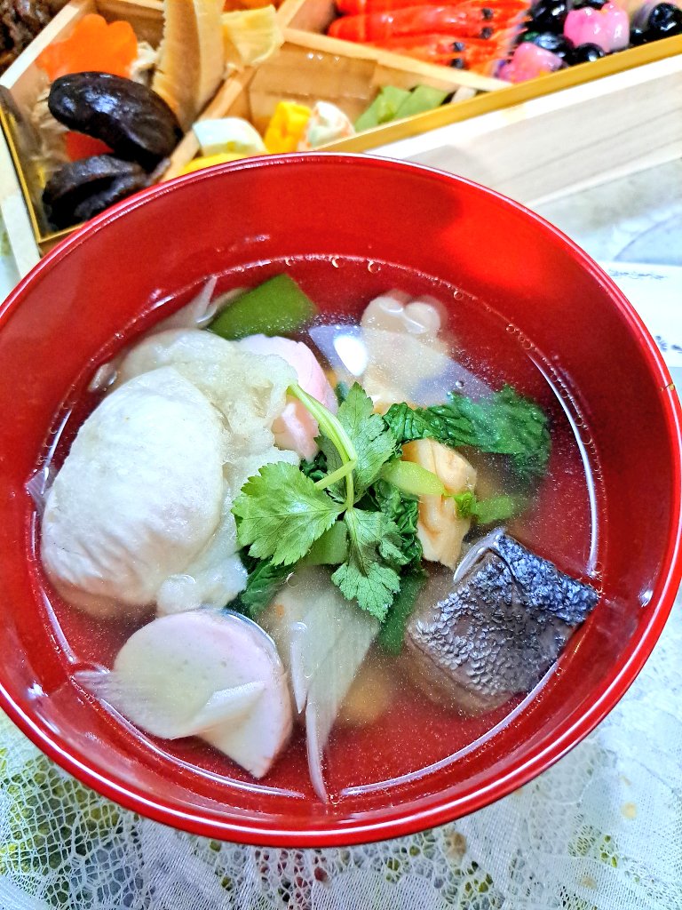 threenight8's tweet image. 明けましておめでとうございます🎍

実家での正月で
のんびり養生してます😌🌃💤

今年も宜しくお願いいたします✨
#お雑煮