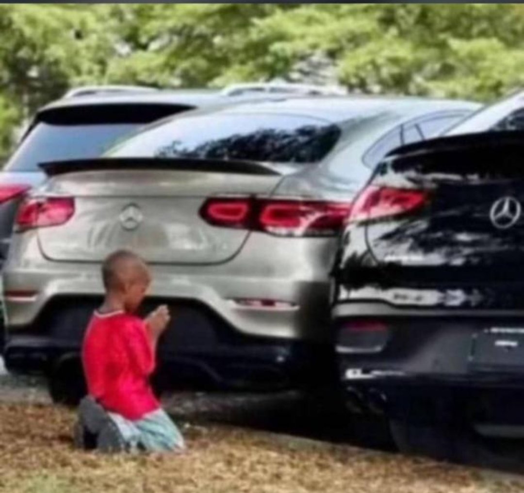 blacks_je32494's tweet image. I swear I won’t misbehave