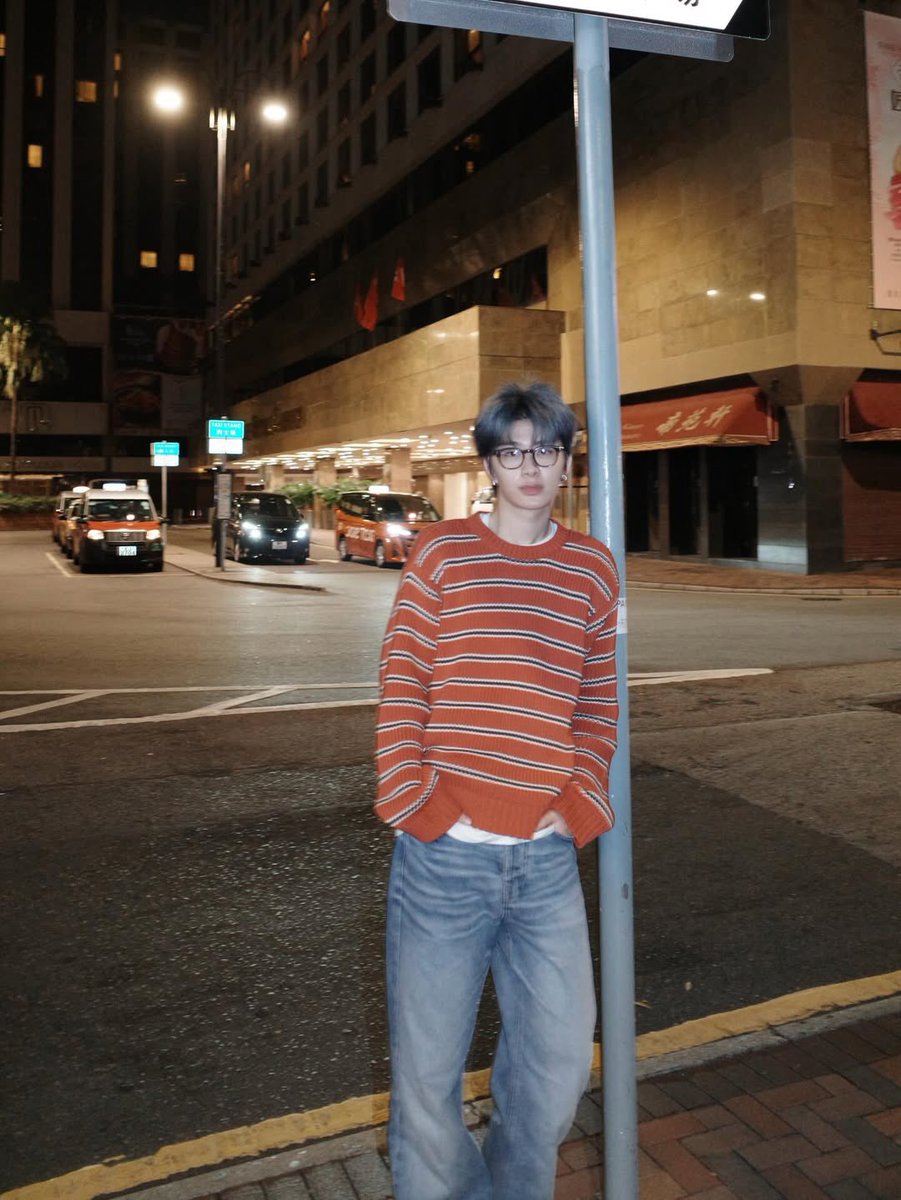 pamissyou's tweet image. 1 ปีผ่านไปไวเหมือนโกหก แต่น้องไทยหล่อขึ้นขนาดนี้ได้ยังไง 😩🫐 

#THAIchayanon
#BUSbecauseofyouishine 

                   2025 🇰🇷                             2026 🇭🇰