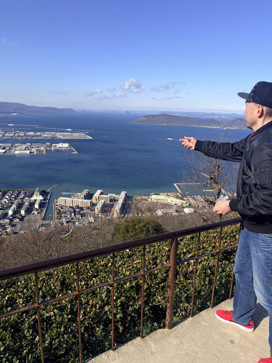 yanoken_drums's tweet photo. 今年の初詣はコチラへ。
#屋島寺
#瓦投 https://t.co/QvtcUN3pEB
