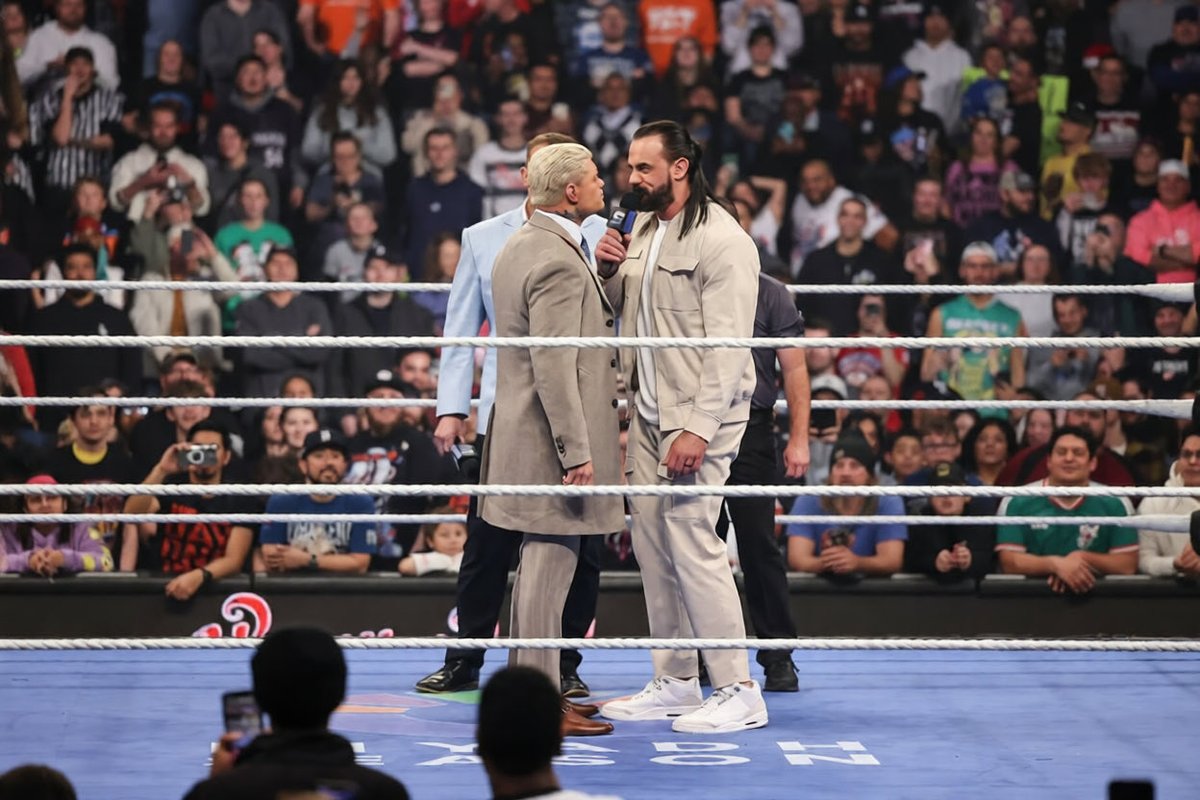 Scottie Hottie. 〢 NOT @DMcIntyreWWE tweet media