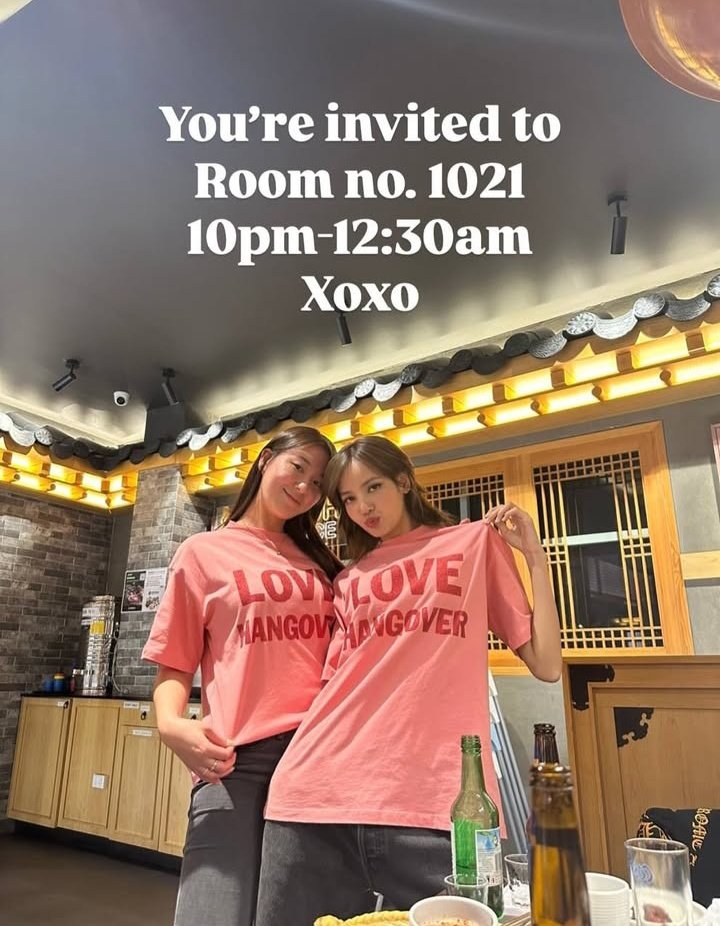 NiniAndLili23's tweet photo. LMAO 😂 #JENLISA Flexin each other song.

DREAM                          LOVE HANGOVER https://t.co/hwHHPi7lAo