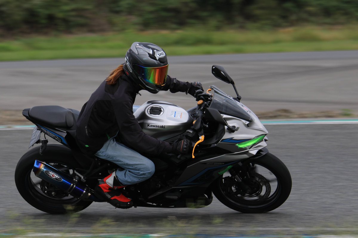 りゅう 年が明けたので改めて自己紹介！ 名前 : Ryu 年齢 : 21（04） 性別