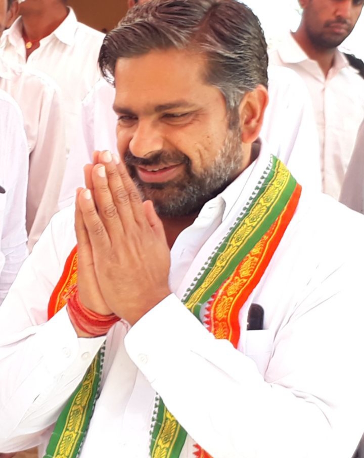 satinderneoli's tweet photo. उम्मीद है कि सभी के न्यू ईयर में हैप्पी जुड़ जाए !

जिसे जो चाहिए उसे वो मिल जाए !!

#हैप्पी_न्यू_ईयर
#सतेन्द्र_सिंह_आदमपुर
#जय_आदमपुर
@RahulGandhi @INCIndia @IYC @Kumari_Selja @BKHariprasad @INCHaryana @RaoNarenderS https://t.co/sstU3G7LFX