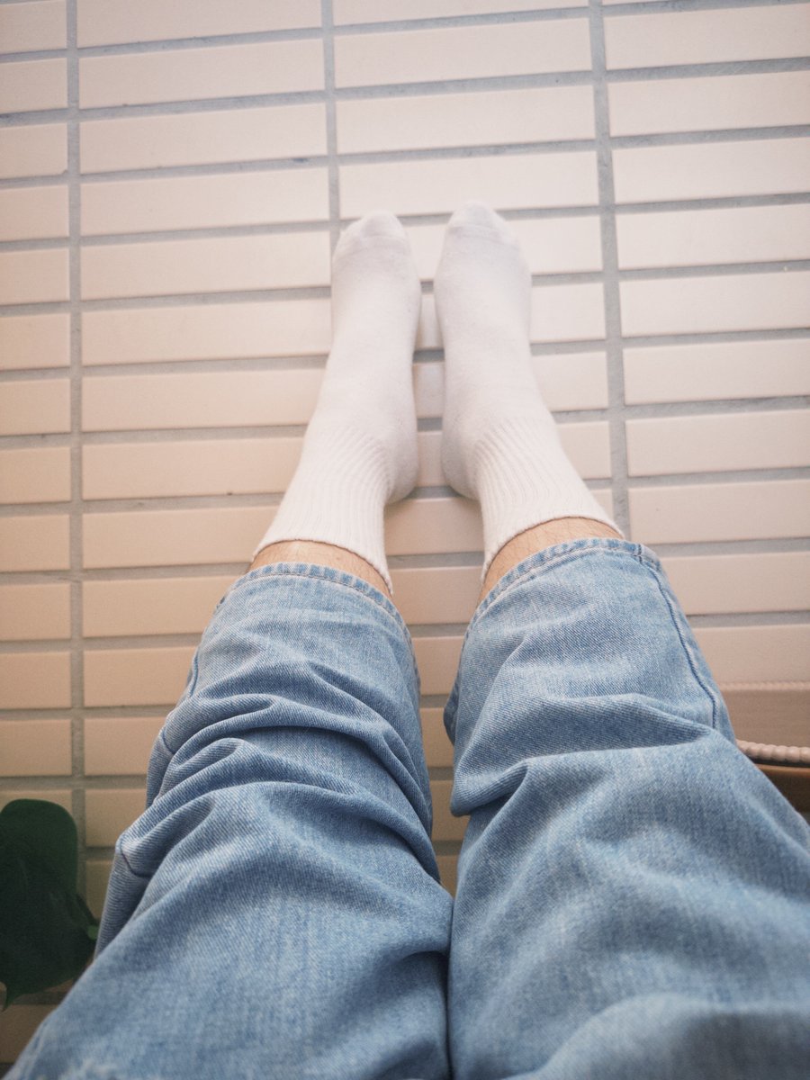 冷死了各位🥶🥶

#白襪 #原味