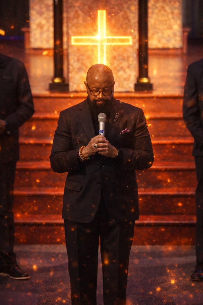 The presence of The Lord was strong in both New Years Eve Services last night. Glory filled the house!
Adding to the Services were cookies, snacks, beverages, balloons, confetti, tee shirts— to enhance the celebrations. 
We are preparing to STARTING STRONG, and ENDING STRONGER!