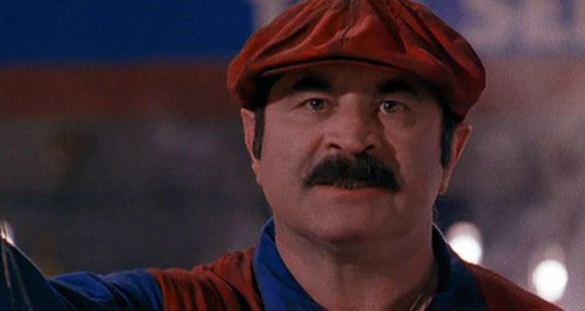 The next day, I am still stunned by the movie. I'm having double takes on if that was real or not.

What I can say with 100% genuine praise, is I do like the way Mario was acted. Bob Hoskins was a good choice.

Otherwise, everything else-

Nah.