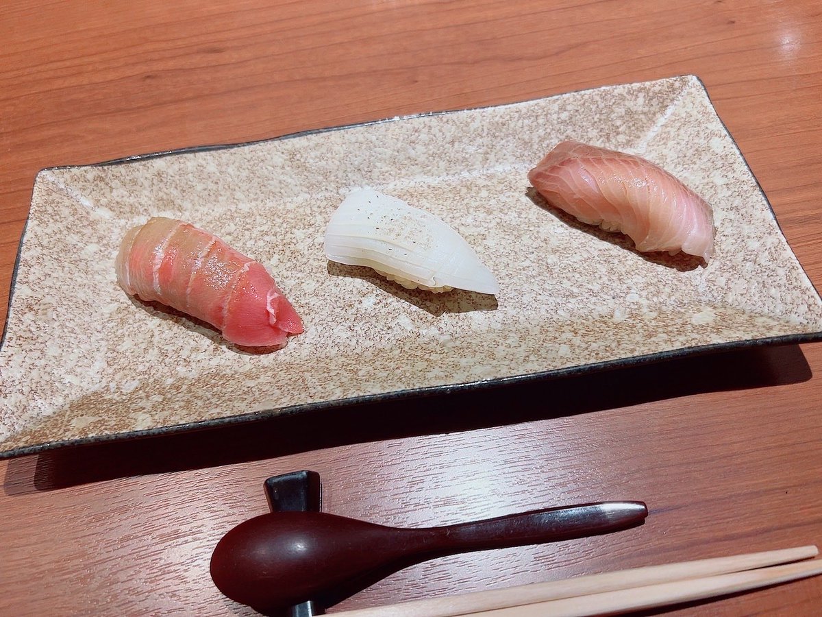 あけましておめでとうございます☀️
昨年も大変お世話になりました、
本年もどうぞよろしくお願いいたします！