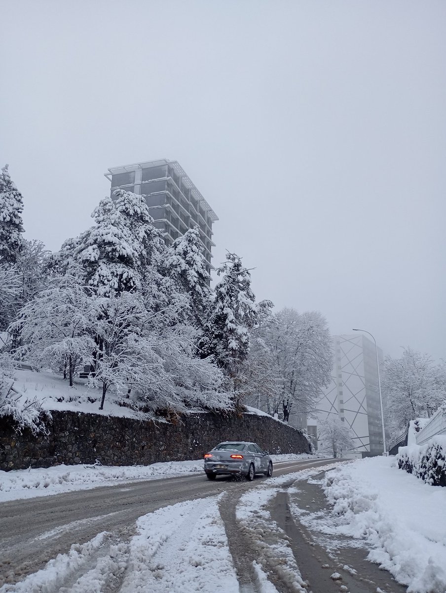 Kar en çok sana yakışıyor sevgilim❤️