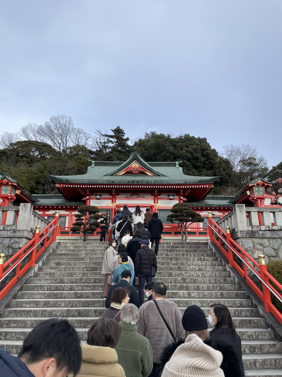 並ぶような日に詣でるのとた久々だ
こちらも大吉でした
今年は復活の年にしたいわね 