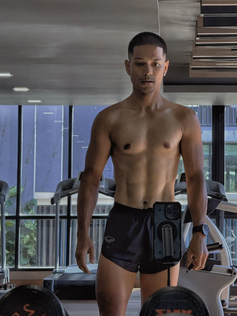 ฤกษ์ที่ดีคือเลิกเสือก 🏳️🌈 tweet media