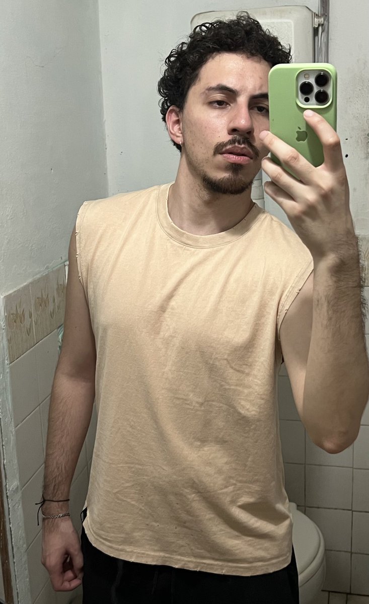 enzcevilan's tweet photo. la peluca que se viene este año😈 1/1 https://t.co/YYarNLrmws
