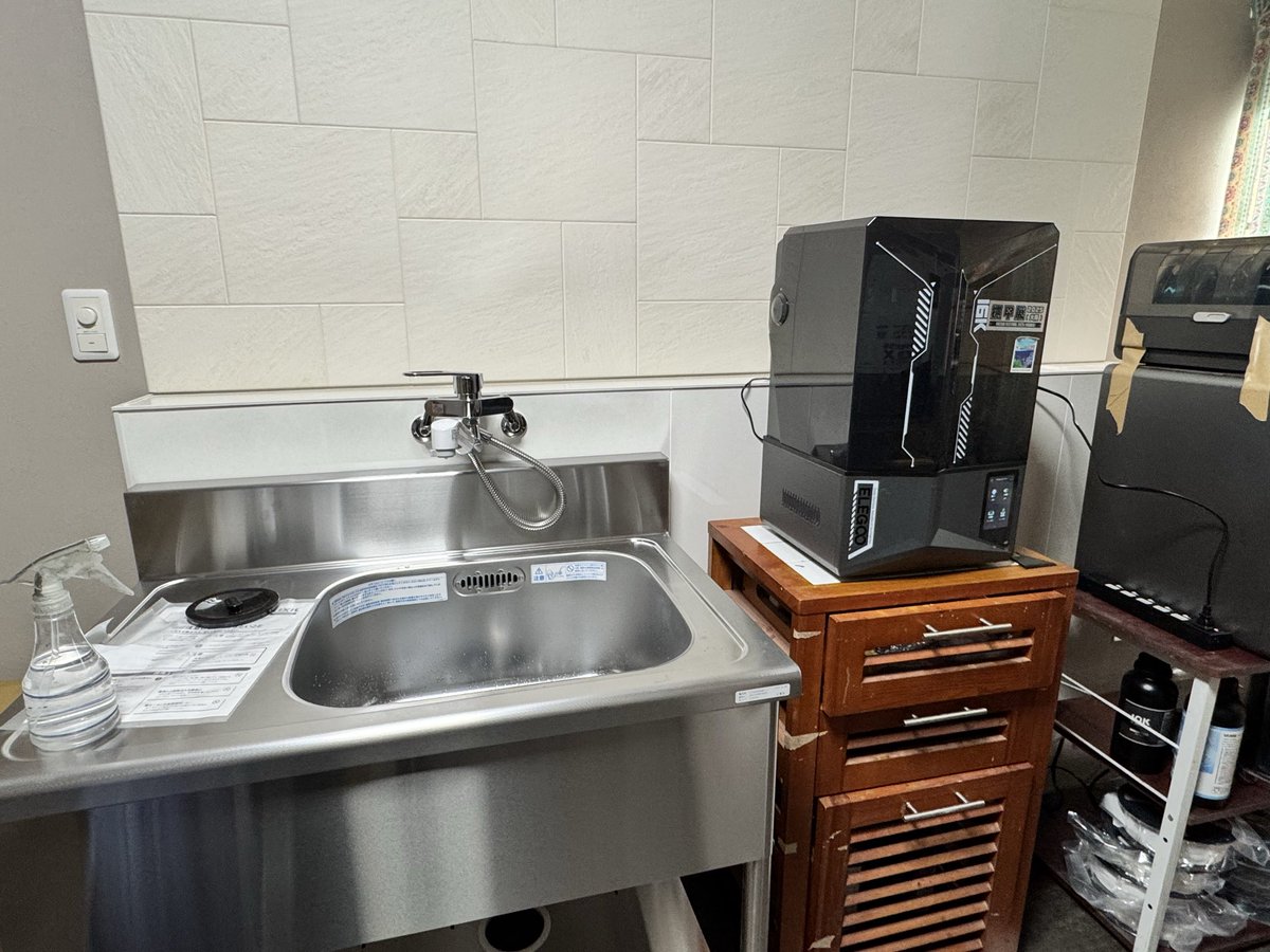 水洗いレジンなので即流せるレイアウトにした