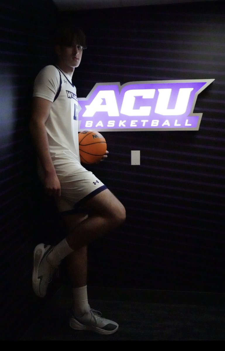 TeamRHJAZ's tweet photo. #TBT Who said you need to play for a shoe circuit team to go D1. We get it done at Team RHJ. We’re not done yet! C.H.A.P. @IAmCHAP24 https://t.co/yc5FxP8deI