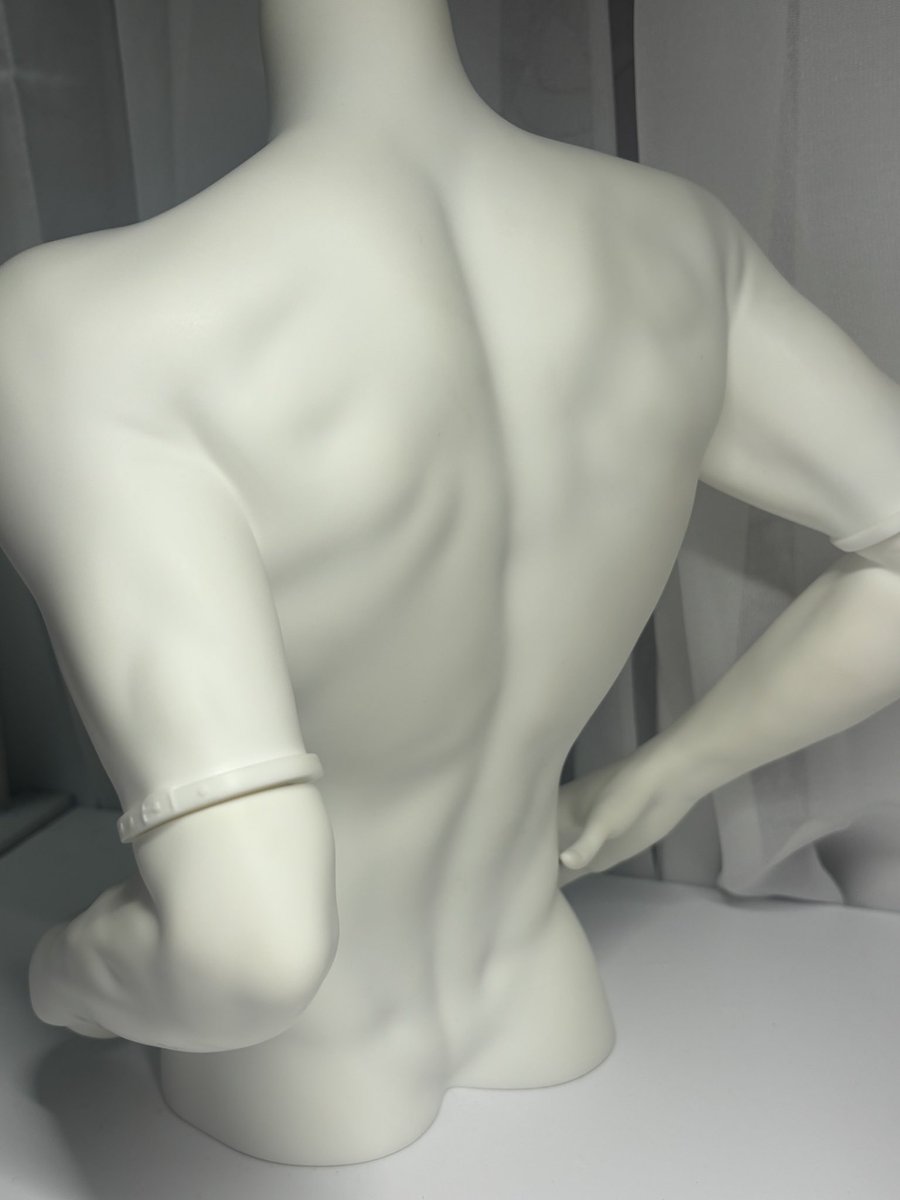 #트인덕장터

링돌 토르소 75 석고미백 판매 

가격 - 운포 140,000원

그레이 미백헤드랑 연결 했었으며
큰색차는 느끼지 못했습니다
토르소 단일구성
토르소 큰 하자는 따로 확인하지 못했습니다!