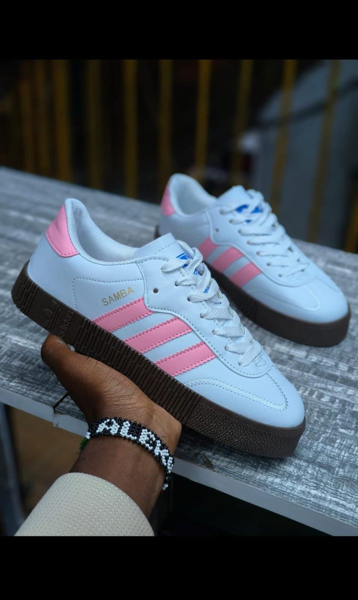 IamBrian___'s tweet photo. We are back.

Happy new year y'all🎊🫰

Grab quality sneakers from my store

 @_StepKicks at discounted retail prices.

Delivery within CBD is free.

Outside CBD delivery charges apply.

Whatsapp/Call: 0110165040.

~Kick it in style ~😊😊 https://t.co/sjIJoscDlb
