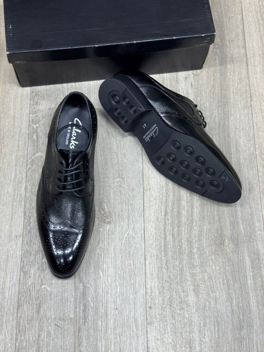 IamBrian___'s tweet photo. We are back.

Happy new year y'all🎊🫰

Grab quality sneakers from my store

 @_StepKicks at discounted retail prices.

Delivery within CBD is free.

Outside CBD delivery charges apply.

Whatsapp/Call: 0110165040.

~Kick it in style ~😊😊 https://t.co/sjIJoscDlb