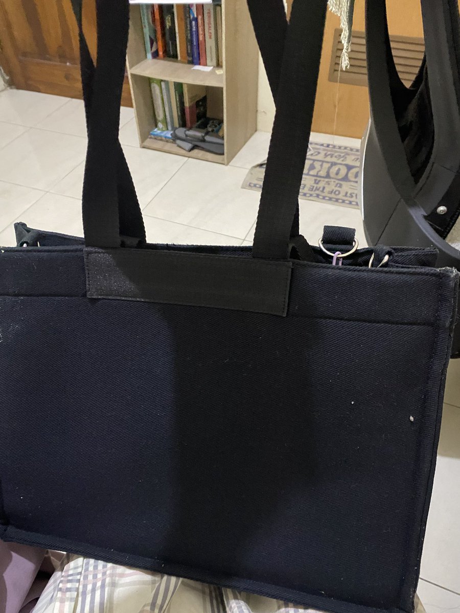 halfpha's tweet image. Wts Catto Tote Bag Medium Grounds Studio
Pembelian okt 2025
Masih baru jarang bgt dipake
Masih lengkap sm zipper bagnya juga (packagingnya)

265k
