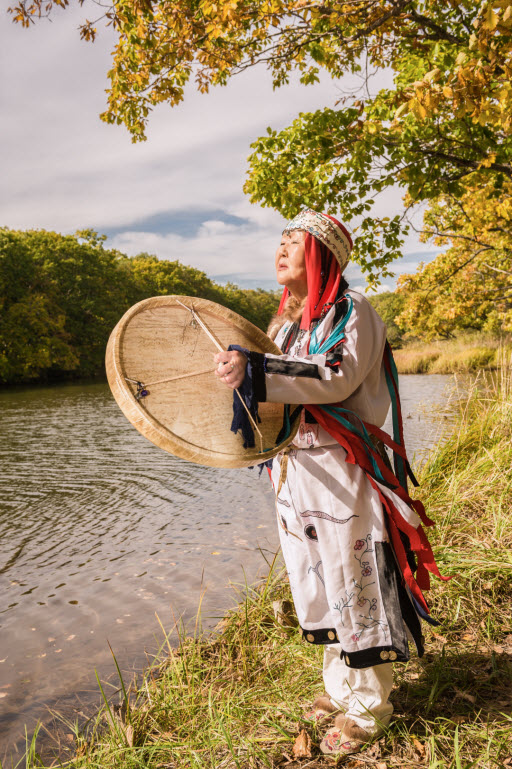 LisaChristiePhD's tweet photo. There are about as many female #shamans as male shamans in published accounts of shamanic practice. ~ Barbara Tedlock https://t.co/kXnBI3yJ92