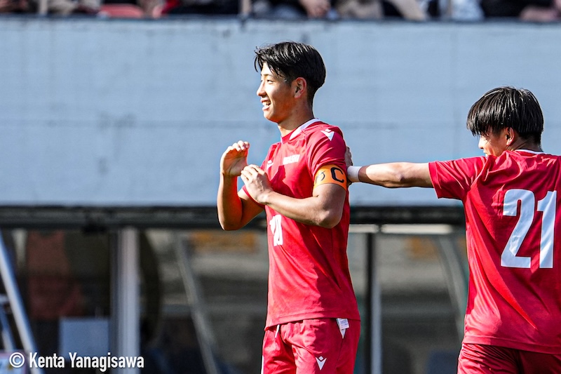 SoccerKingJP's tweet photo. ⚽️高校サッカー🏫
後半ATに追いついた興國、PK戦を制して史上初の準々決勝へ！　東福岡は2点のリード守れず敗退
https://t.co/20pozaggdW

🗣️編集部より
「竹村咲登と笹銀志のゴールで追いついた興國。PK戦では守護神の岩瀬颯が活躍を見せ、同校史上初の8強入りを果たしています」 https://t.co/Liu9PndLid