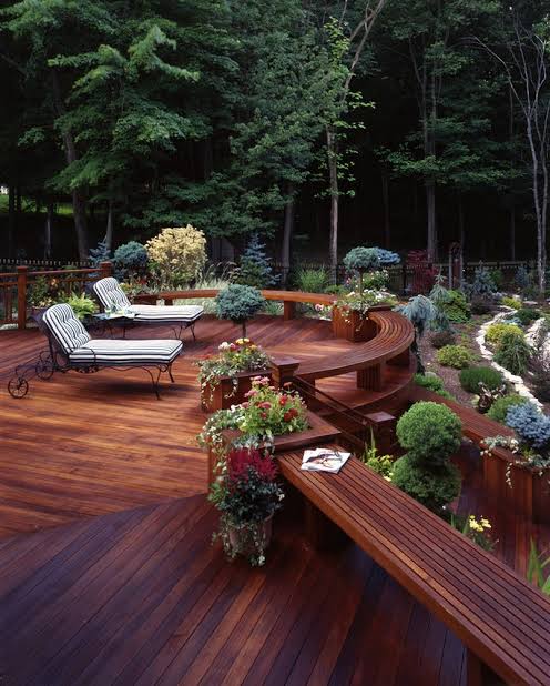 Web3Vitamins's tweet photo. Would you sit on my curved deck? https://t.co/e1JPyEV8t6