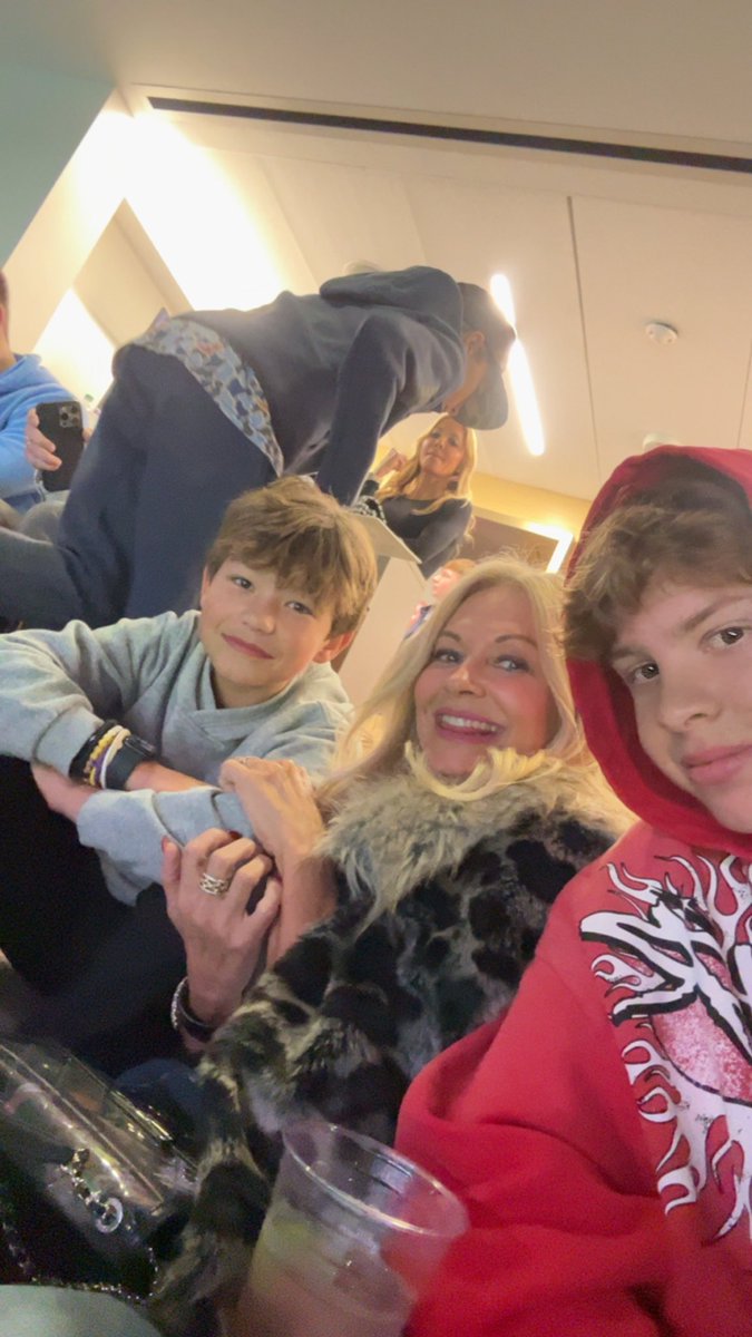 Lane_Kiffin's tweet image. What a great finish!!! So much fun!! Only two more to go ⁦@OleMissFB⁩  🇹🇹 🪄  🏆 #BTA