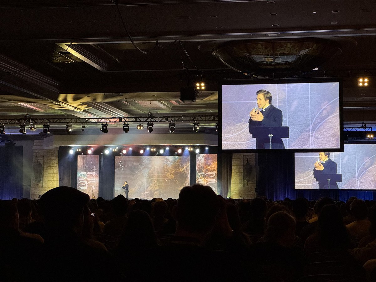OPsouth's tweet photo. Blessed to be at @focuscatholic #SEEK. The Pope! Great speakers! And EverythingCatholic.  :)  #seek26moments https://t.co/yAMdIyHRTe