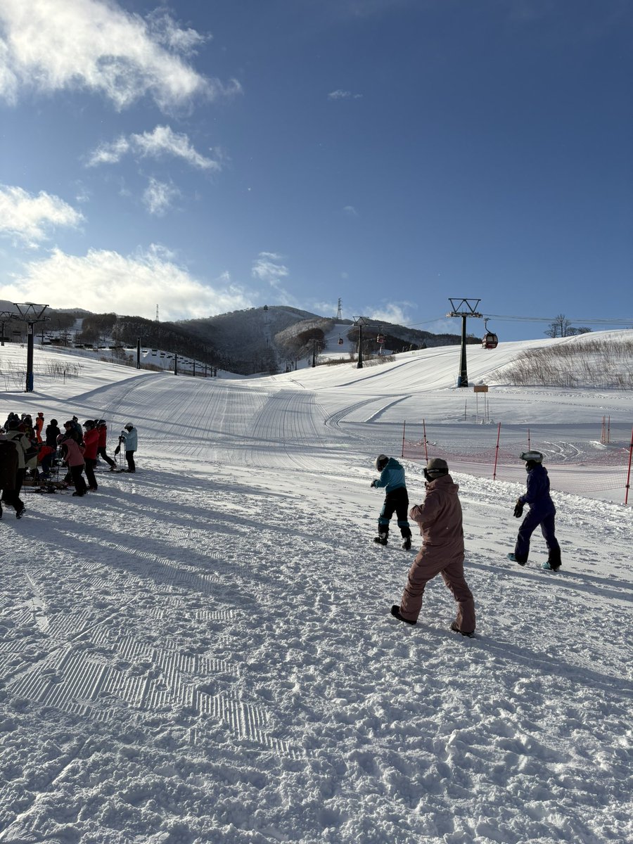 初滑り⛷️
山はいいねぇ💕