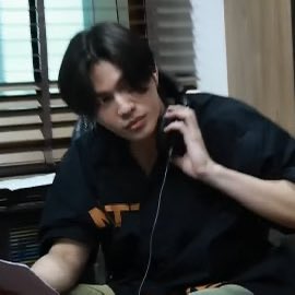 jusrdt's tweet image. เขาคงไม่เท่าไหร่ ไม่งั้นเธอคงไม่โทรมา