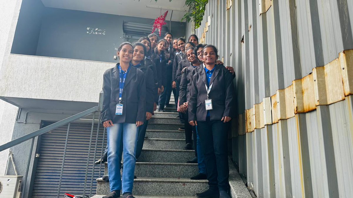 helloauditor's tweet image. 𝗪𝗮𝗿𝗺, 𝗦𝗽𝗲𝗰𝗶𝗮𝗹 &amp;amp; 𝗖𝗵𝗲𝗲𝗿𝗳𝘂𝗹

Surrounded by smiles, strength &amp;amp; support —
𝗞𝗮𝗹𝘀𝘂𝗻 begins 2026 on a 𝗽𝗼𝘀𝗶𝘁𝗶𝘃𝗲 and special note!❤️
Cheers to 𝗻𝗲𝘄 𝗶𝗱𝗲𝗮𝘀, fresh goals and endless growth.
Happy New Year!🥳🌈

#hellointech #kalsungroup #welcomenewyear