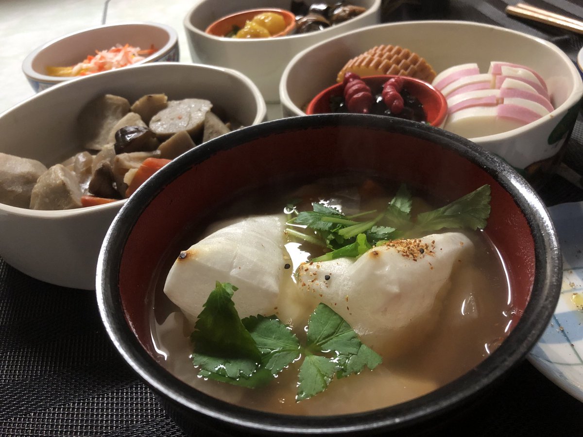 aosan_'s tweet photo. 朝起きて雑煮とおせちを食べて、初詣に行く三が日。

「ザ・日本の正月」を過ごしています。

令和8年の寒川神社の干支ねぶたは【那須与一】でした。 https://t.co/QxXSH5yVpk