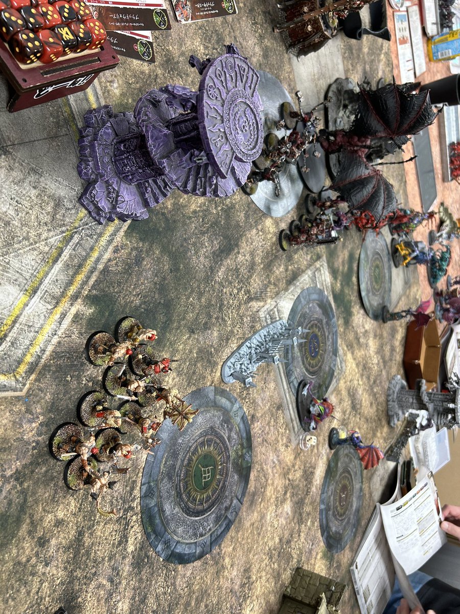 tetra765's tweet image. あけましておめでとうございます。
年末バタバタしておりまして、大掃除延長戦をようやく制したので、ツイプラに着手できました。
１月１０日、ウォーハンマー初心者ゲーム会です。
興味のある方はぜひツイプラ見てください。
よろしくお願いします。