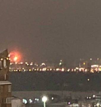 jurgen_nauditt's tweet image. Ukrainian drones, with more important targets than Putin's palace, attacked two oil refineries in Samara overnight.