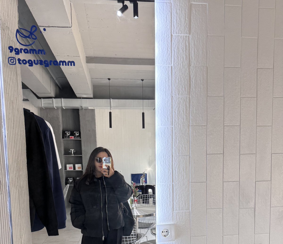 С хорошим кофе можно пережить плохой день. 
С самого утра проблемы на работе. Сотрудник, проспавший на работу. Оплатившая ему такси до работы я, потому что нет автобуса. Не оплаченный ККМ и не работающий Iiko и всё это утром случилось до 8 😅