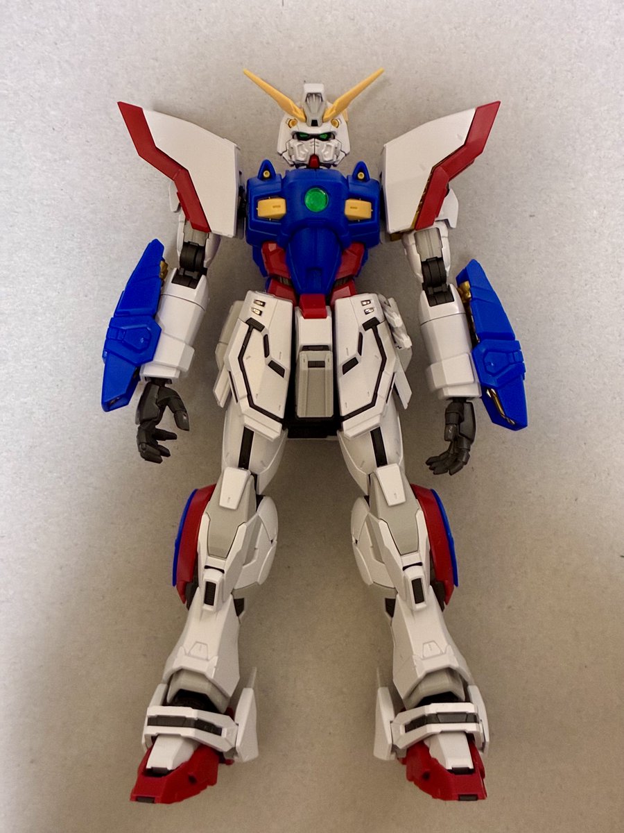TAKNET21's tweet photo. RGシャイニングガンダムの組み立て完了。
数年前に買ったRGゴッドガンダムは積んだままなんでそろそろ組み立てないとな😄 https://t.co/A3kHl6nx0z