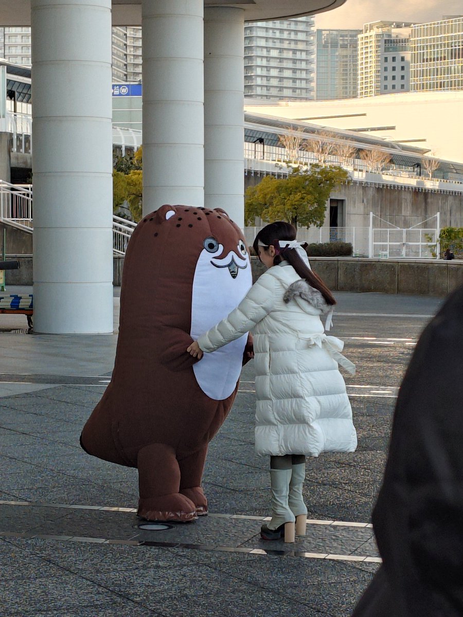 kuuki1111's tweet photo. ボクカワウソ襲来
今回の引率は明石さんなのね
#艦娘遊撃隊 https://t.co/wGdKJQorUL