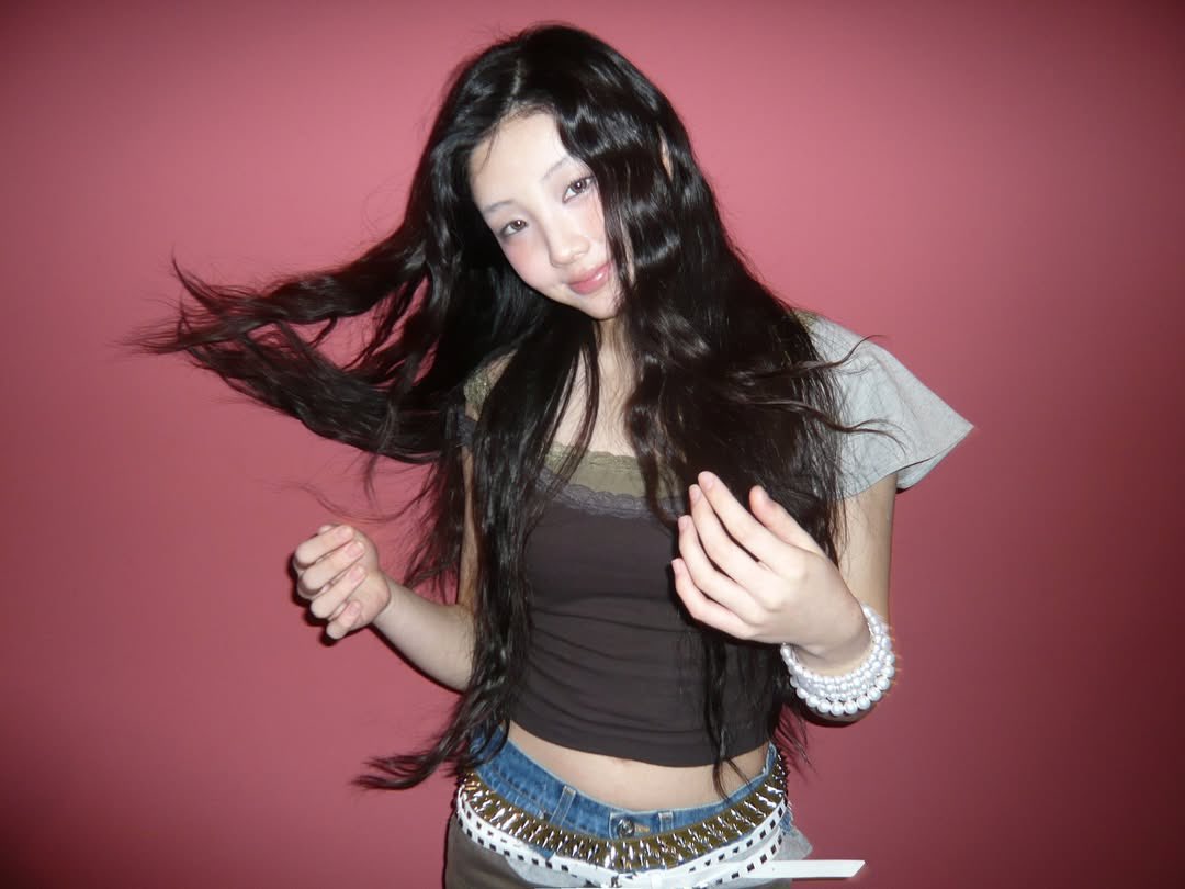 Wlnhee's tweet image. I am now finally 20 years old! 🎧🫧