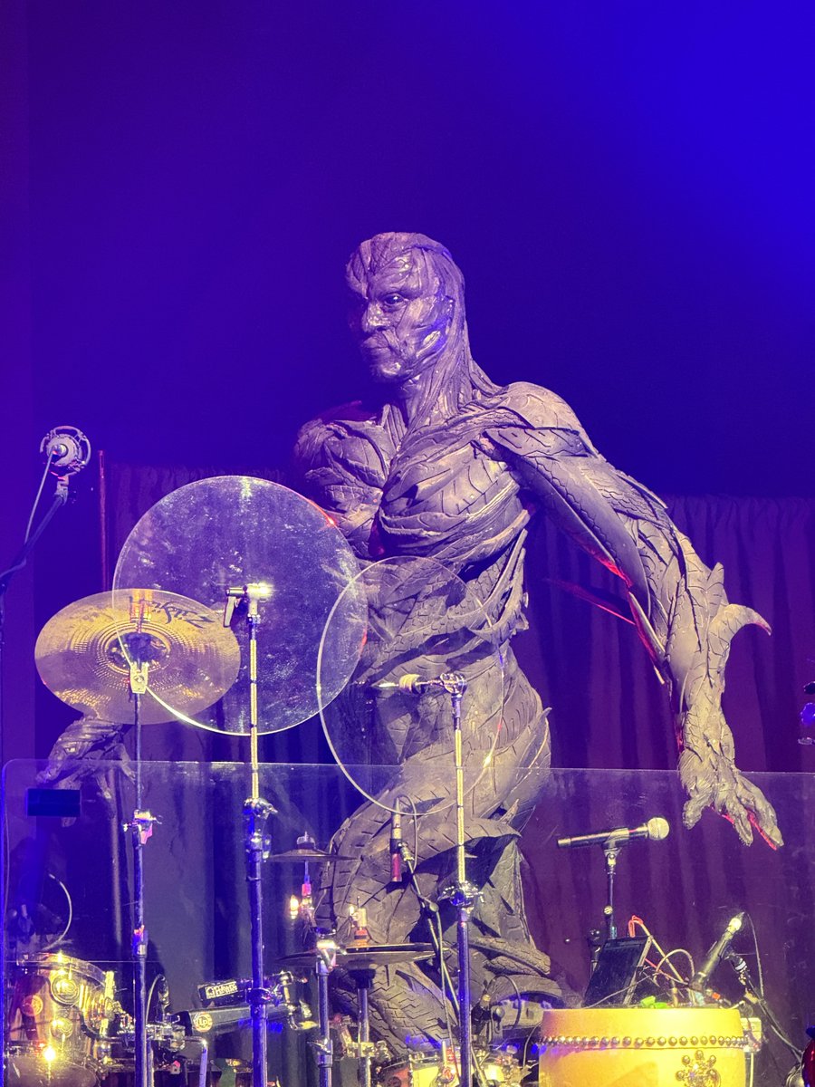 낯선 숨결 tweet media