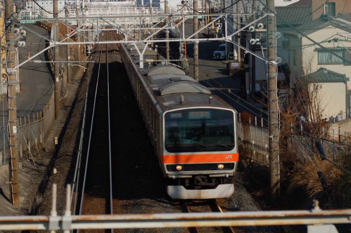 失敗作 陸橋は逆光だったり架線だったりが難しいね