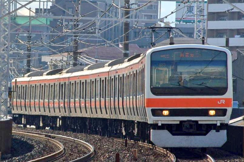 失敗作 陸橋は逆光だったり架線だったりが難しいね