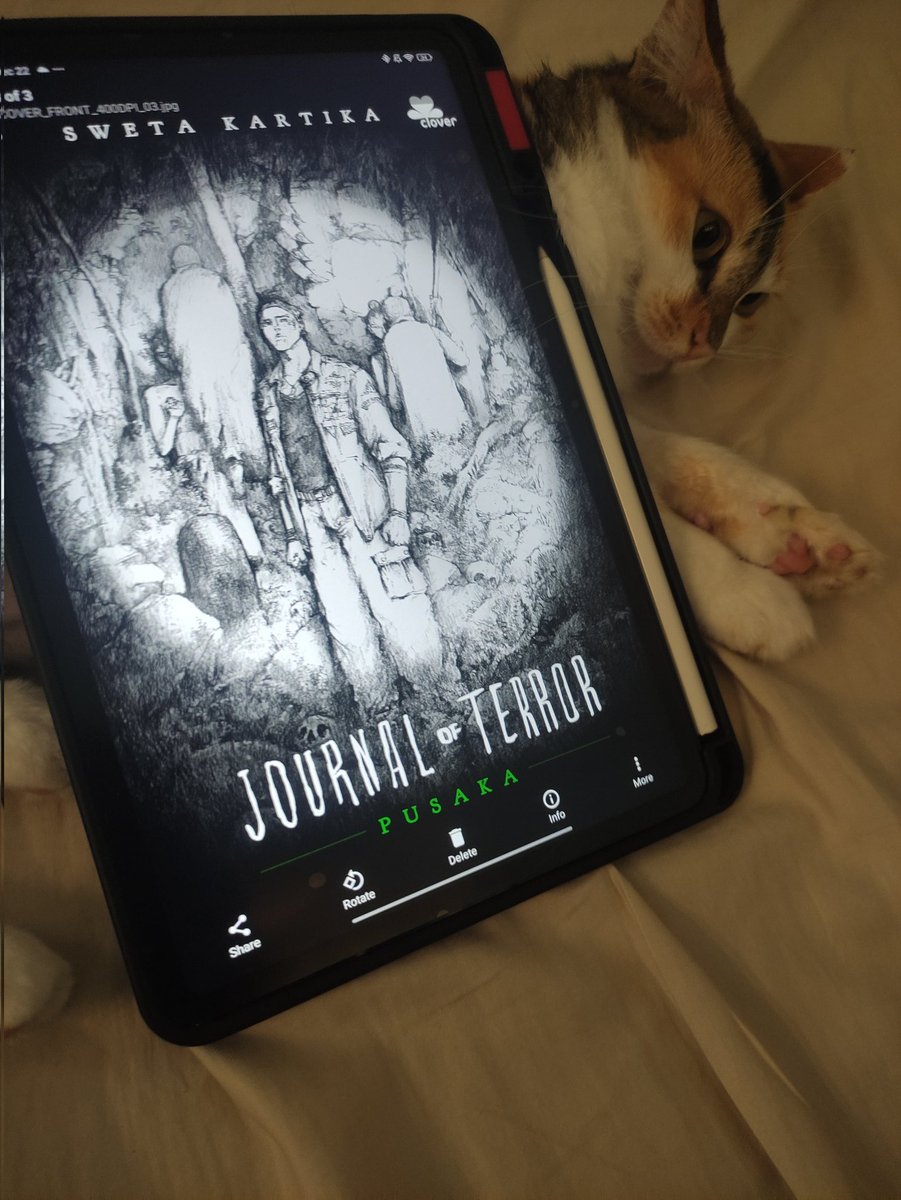 SwetaKartika's tweet photo. Cover novel ketiga Journal of Terror: PUSAKA sudah jadi dan sudah dipakai untuk pengajuan ISBN. Semoga geh ndang rilis! 

AXY!!
--
Catatan: Kucingnya hanya model. Tidak ikut diterbitkan massal. 
#journalofterror https://t.co/oVCWviRJ8x