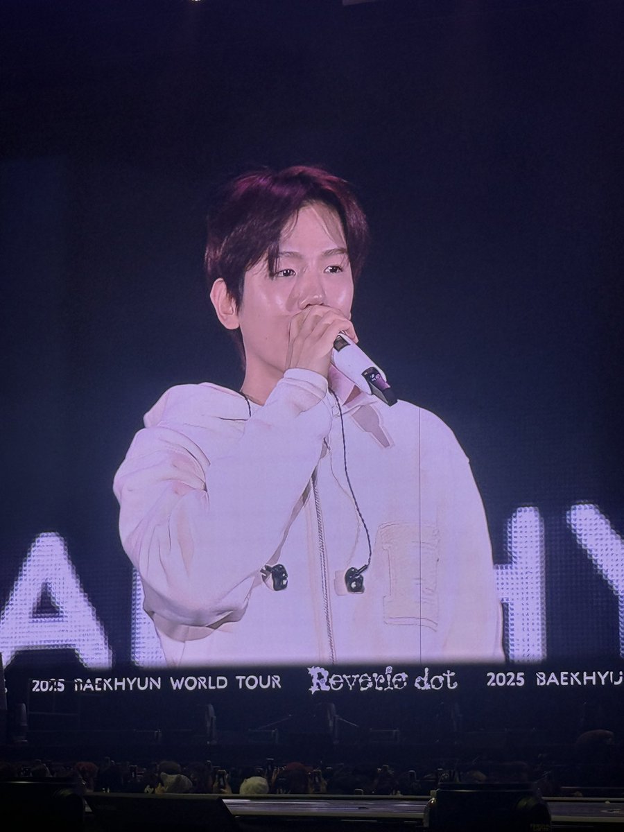 B_loveyya's tweet photo. 톤다운 빨머ㅠㅠㅠㅠ https://t.co/WfA7o6DREq