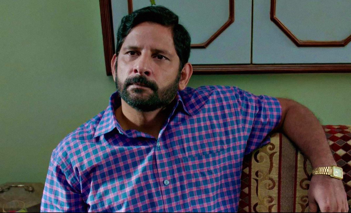 FlamesBeyondAll's tweet image. I was years old today when I found out that the man who didn’t let his daughter follow her passion for music in Secret Superstar is actually the real-life father of Sara Arjun 😭