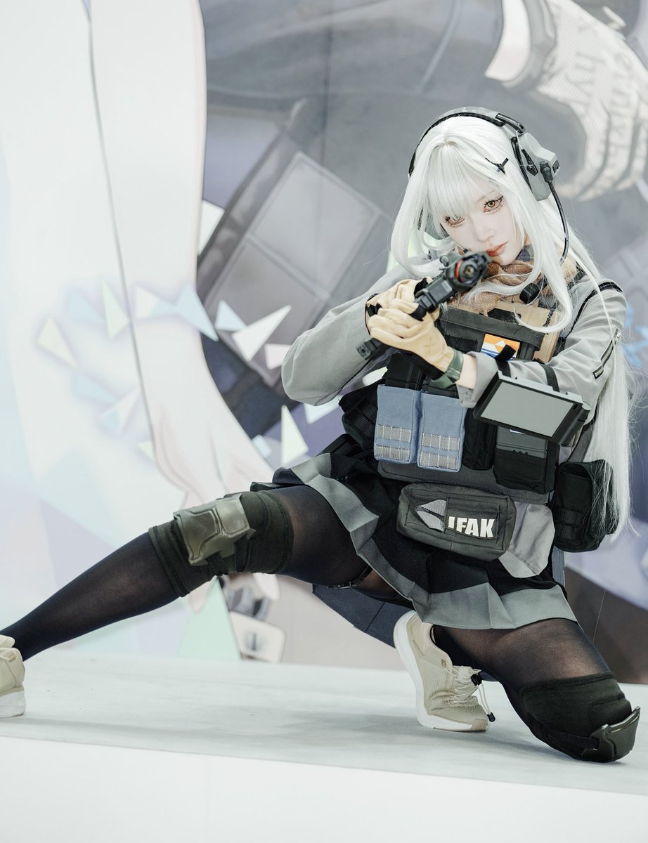 SAOKIRITOSAKURA's tweet photo. モテル：@yukimuraYY2 
#ゲート・オブ・ゲイツ
#GateofGates #コミックマーケット107 https://t.co/JTTLBxWmIz