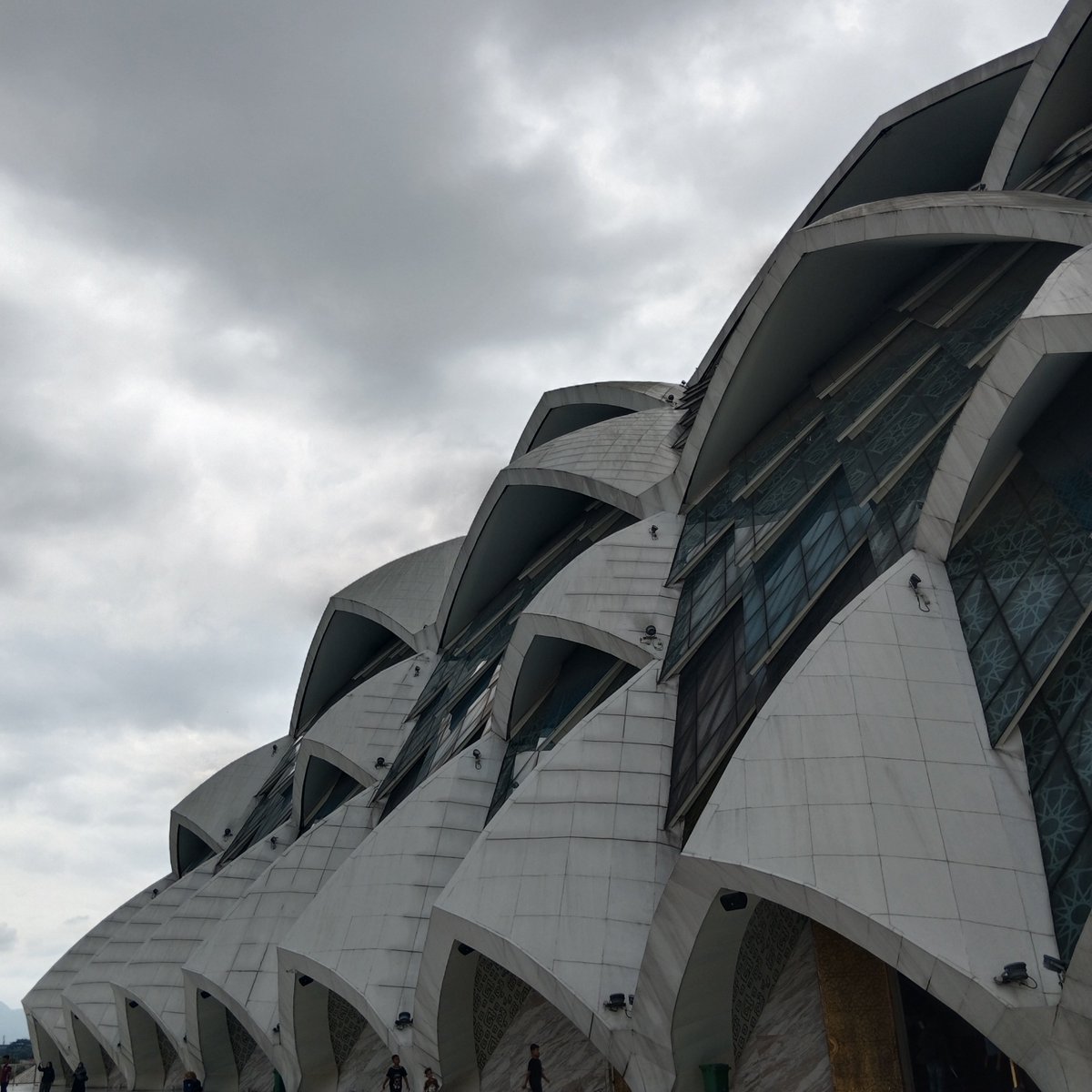 Its2ndJune's tweet image. Di Masjid mana ya ini tadi (pikun) ya pokoknya di Bandung lah