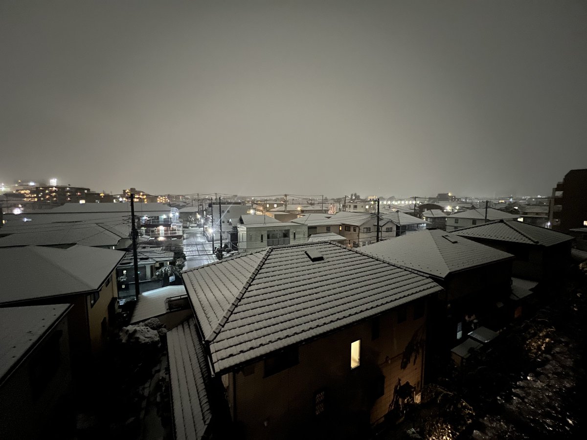 kome1983's tweet image. 思っていたより積もってしまいました