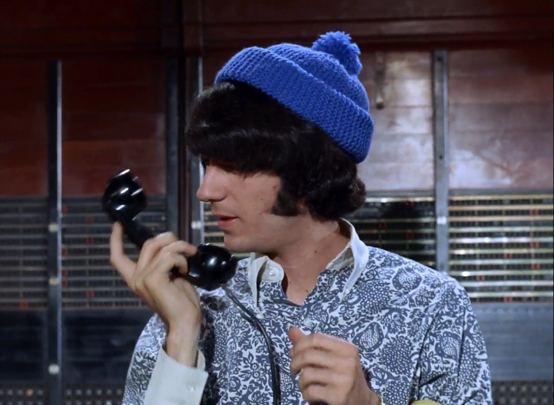 I like it when the michaelwave covers his eyes it gives an artsy vibe for some reason