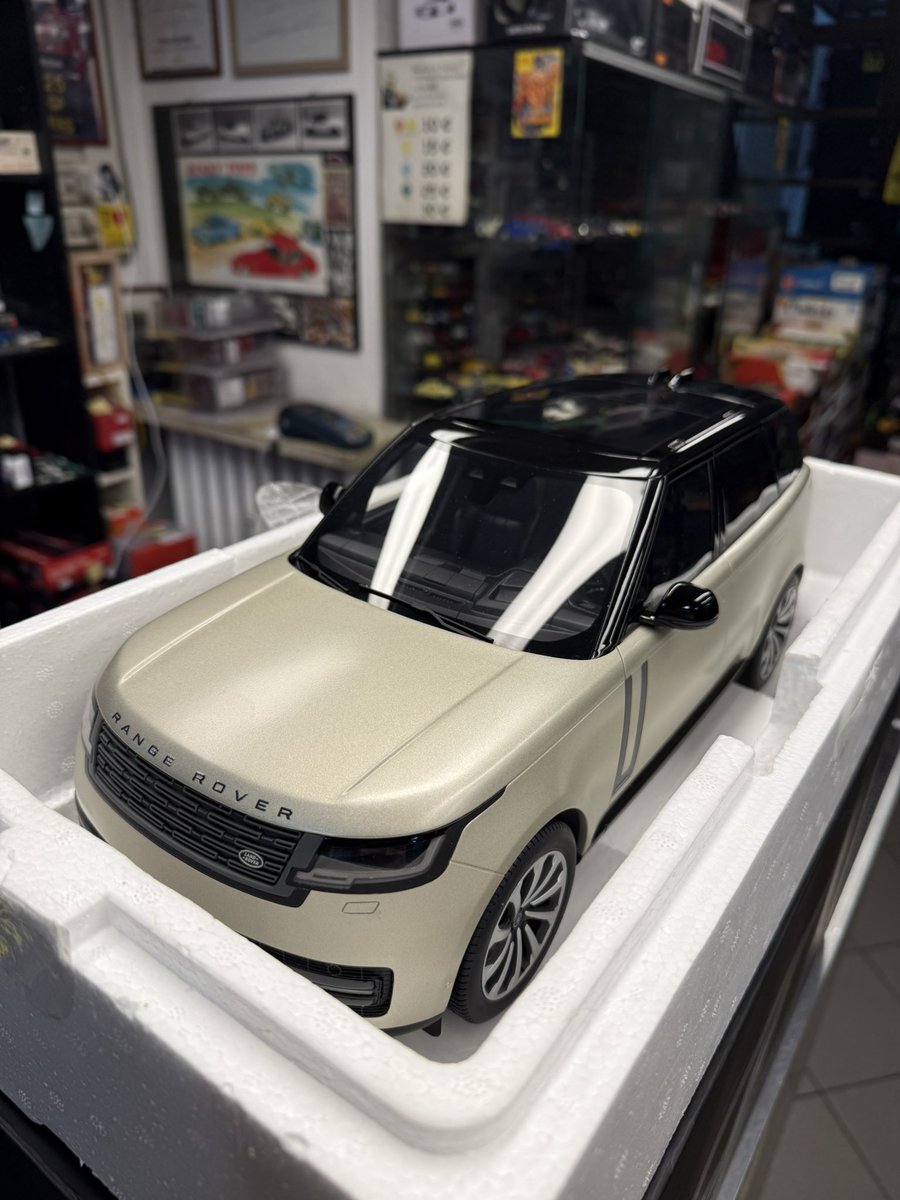 cars_tiny's tweet image. Range Rover Scala 1:12 GT Spirit Scala 1:12 da Tiny Cars a 242€ #tinycars #rangerover #landrover #scala112 #diecast
