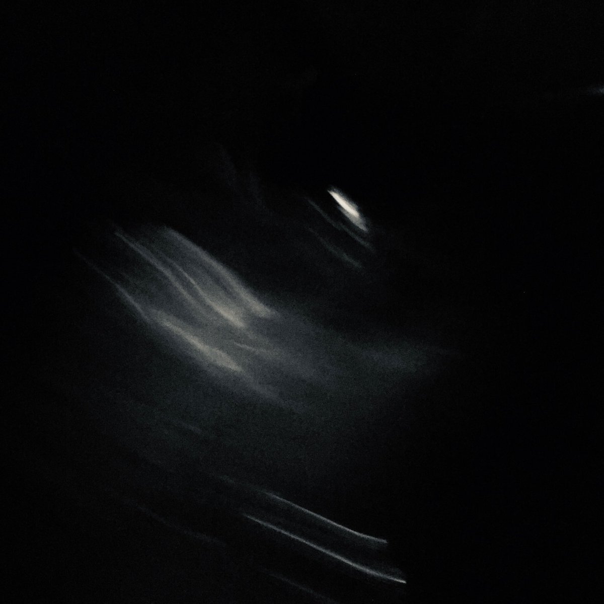 menantank's tweet image. Kalau perlu nangis, yaa menangis
Kalau butuh tawa, ya tertawa.